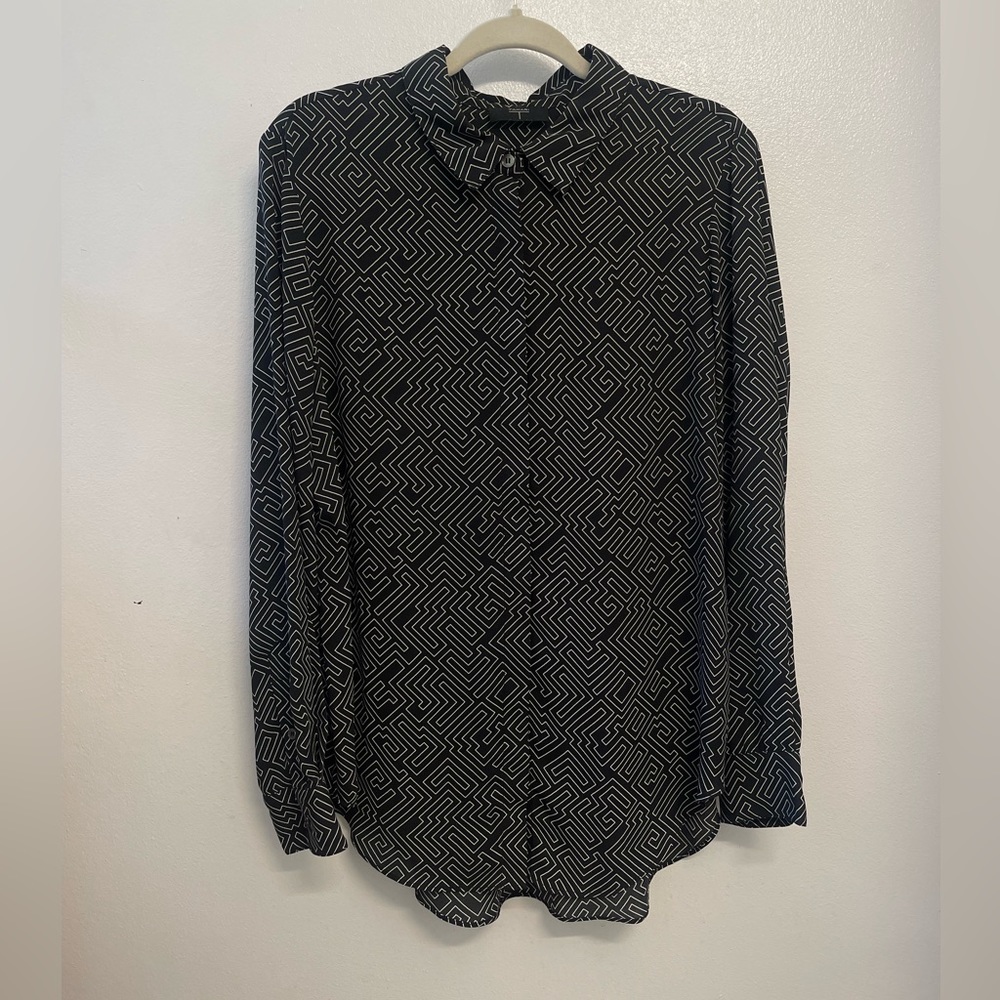 TAHARI LONG SLEEVE COLLARED TOP